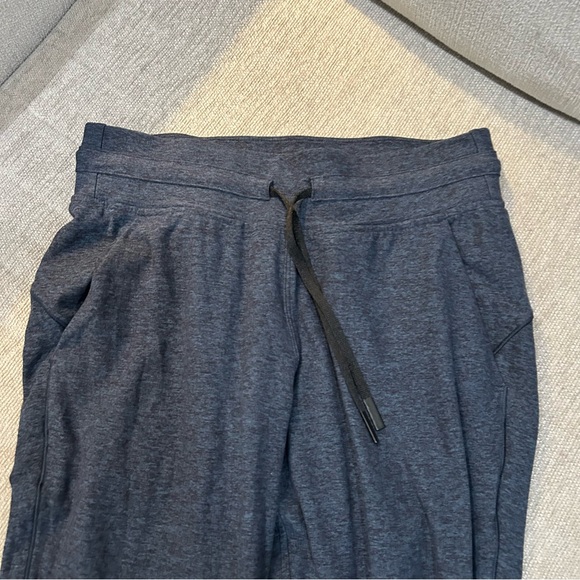 Lululemon Ready to Rulu Women’s Joggers In Heathered Navy like new - Picture 4 of 9